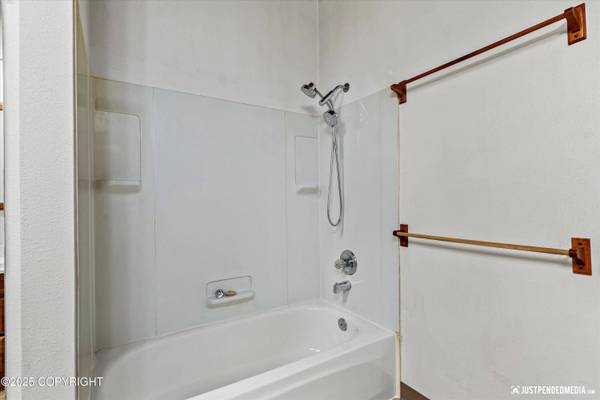 1410 Turpin ST, Anchorage, AK 99504