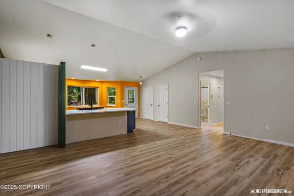 7362 W Terry L CIR, Wasilla, AK 99623