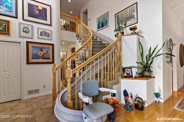 2300 Heatherbrook CIR, Anchorage, AK 99504