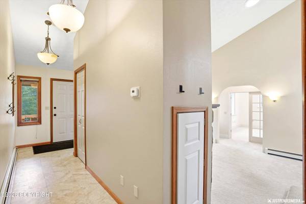 9200 Basher DR, Anchorage, AK 99507