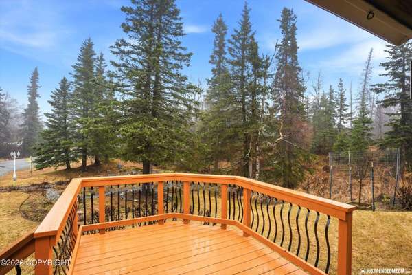 9200 Basher DR, Anchorage, AK 99507