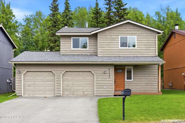 9121 Little Creek DR, Anchorage, AK 99507