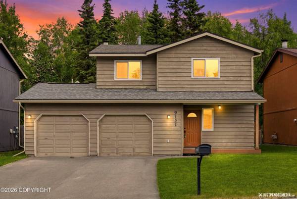 9121 Little Creek DR, Anchorage, AK 99507