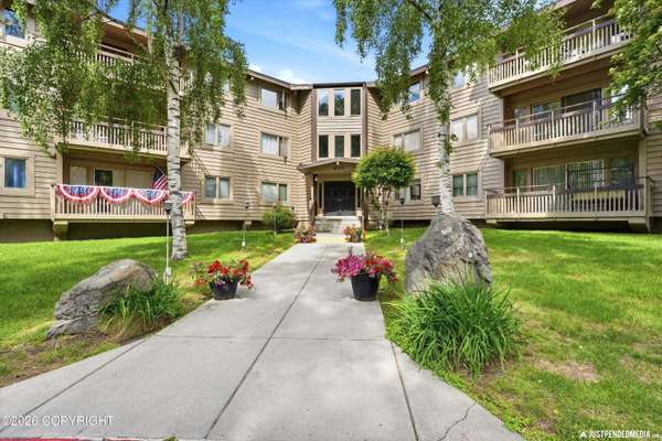 400 W 76th AVE #102, Anchorage, AK 99518