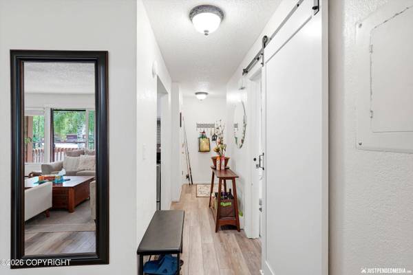 400 W 76th AVE #102, Anchorage, AK 99518