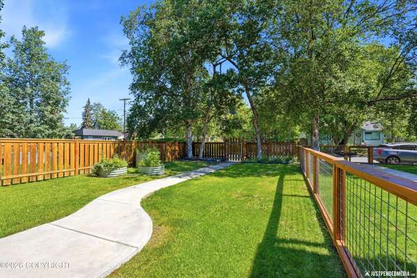 1510 H ST, Anchorage, AK 99501