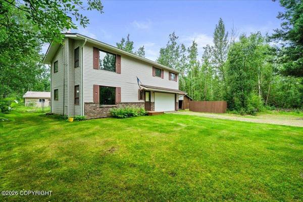 13914 W Sunrise DR, Big Lake, AK 99623