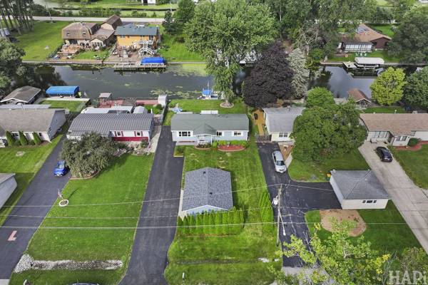 614 Livingston ST, Mchenry, IL 60050