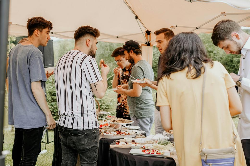 15 Housewarming Party Tips That Keep It Simple (and Actually Fun)