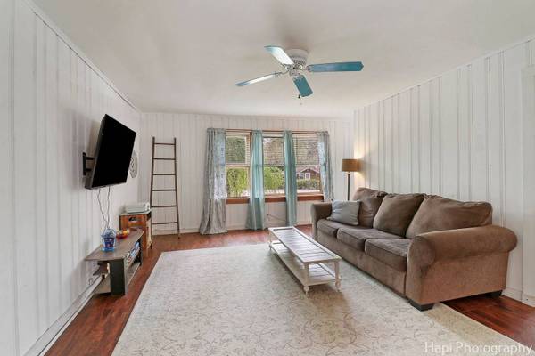 85 Bay RD, Fox Lake, IL 60020