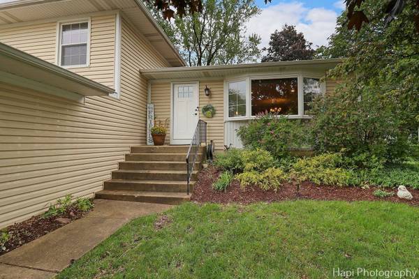 4125 Victoria DR, Hoffman Estates, IL 60192