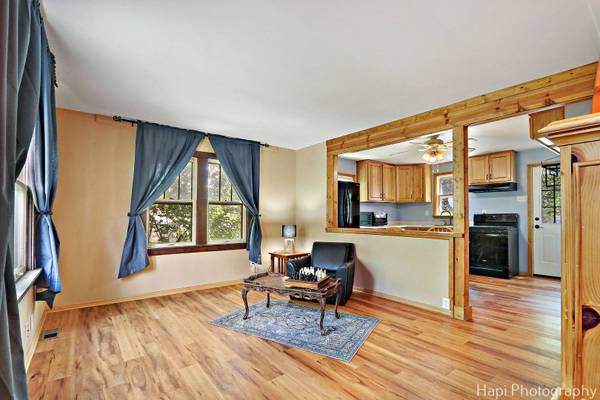 13 Highview AVE, Fox Lake, IL 60020