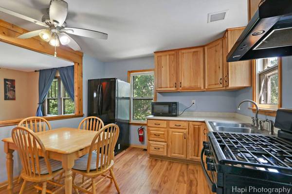 13 Highview AVE, Fox Lake, IL 60020