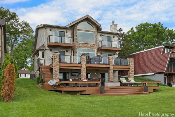 27673 W LAKE SHORE DR, Spring Grove, IL 60081