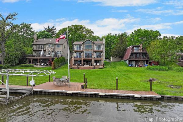 27673 W LAKE SHORE DR, Spring Grove, IL 60081