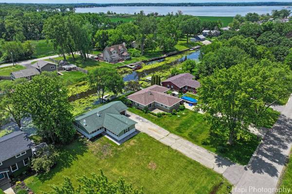 26097 W Channel AVE, Antioch, IL 60002