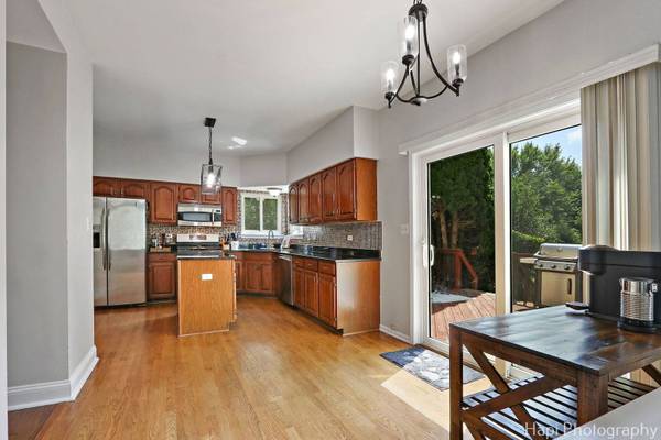 232 Bobolink DR, Grayslake, IL 60030