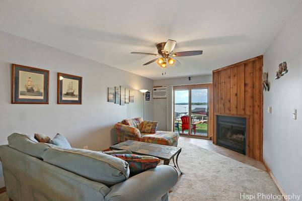 52 N Pistakee Lake RD #4, Fox Lake, IL 60020