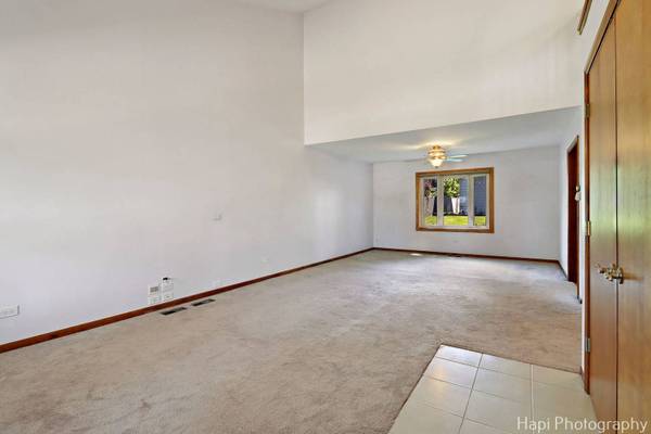 39 N Lake AVE, Fox Lake, IL 60020