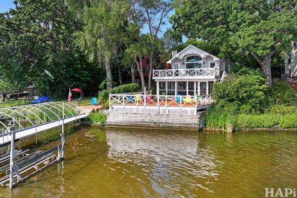 39071 N Jackson DR, Spring Grove, IL 60081