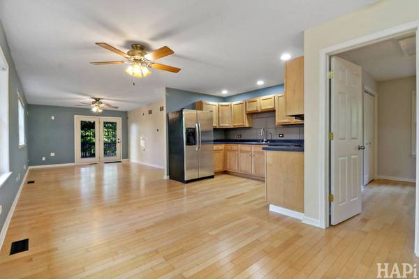 38366 N 4th AVE, Spring Grove, IL 60081