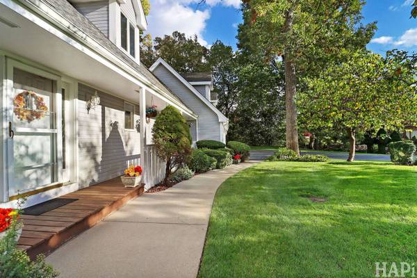 7215 Viscaya DR, Spring Grove, IL 60081