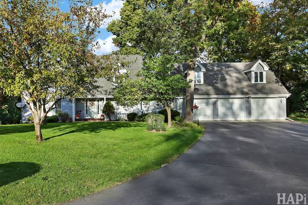 7215 Viscaya DR, Spring Grove, IL 60081