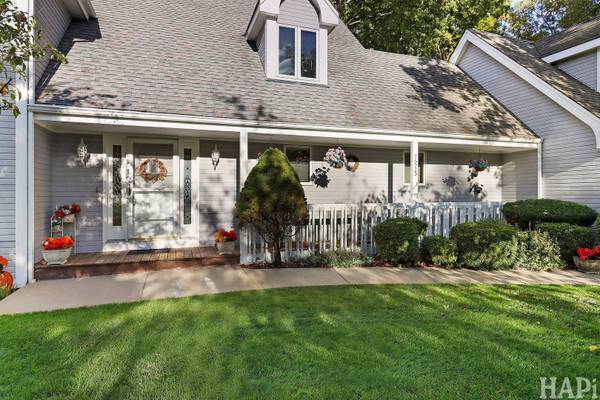 7215 Viscaya DR, Spring Grove, IL 60081