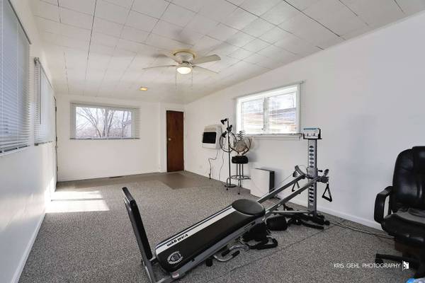 19 Arlington LN, Fox Lake, IL 60020