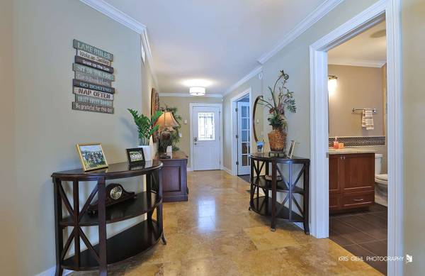 501 S Emerald DR, Mchenry, IL 60051