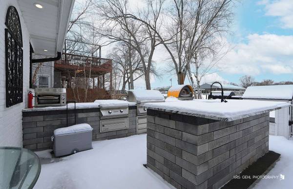 501 S Emerald DR, Mchenry, IL 60051