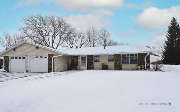 7302 Chevy Chase CT, Fox Lake, IL 60020