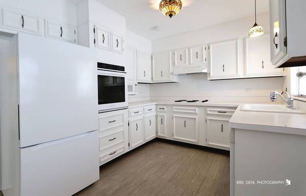 7302 Chevy Chase CT, Fox Lake, IL 60020