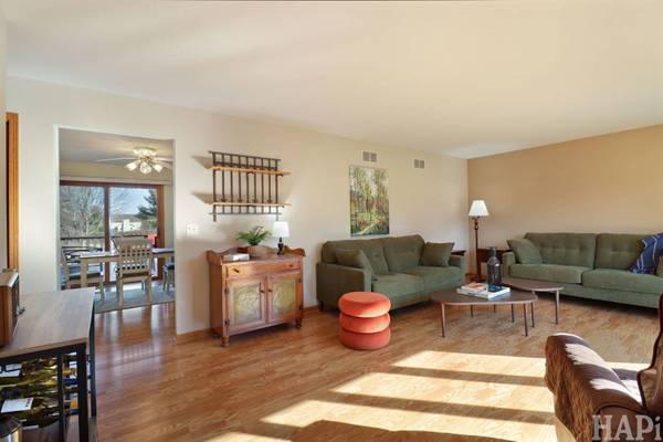 38689 N Boulevard View AVE, Wadsworth, IL 60083