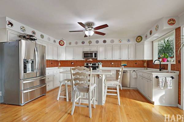 625 Monterrey TER, Mchenry, IL 60050