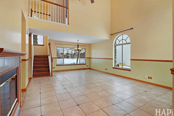2216 N Sunrise DR, Round Lake Beach, IL 60073