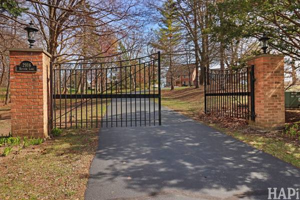 2916 N Bayview LN, Mchenry, IL 60051