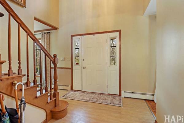 2916 N Bayview LN, Mchenry, IL 60051