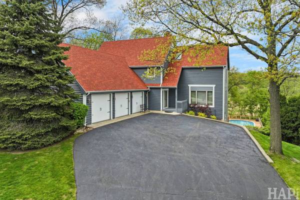 7207 Viscaya DR, Spring Grove, IL 60081