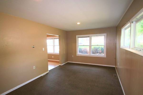 3300 N Rocky Beach RD #A, Mchenry, IL 60051