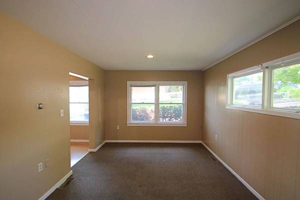 3300 N Rocky Beach RD #A, Mchenry, IL 60051