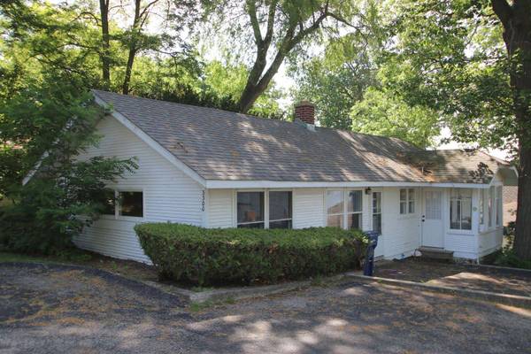 3300 N Rocky Beach RD #A, Mchenry, IL 60051