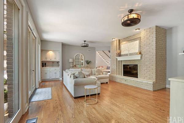 26694 N Longmeadow CIR, Mundelein, IL 60060