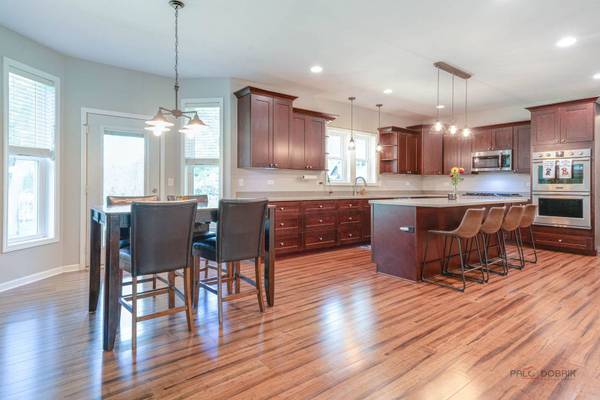39226 N Rangers WAY, Antioch, IL 60002