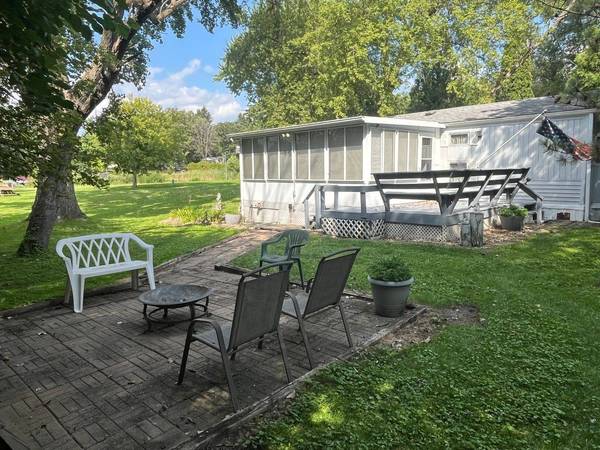1009 Bay RD #10, Mchenry, IL 60051