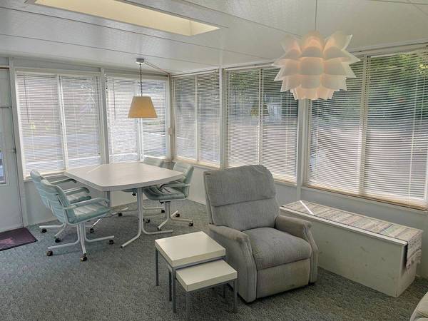 1009 Bay RD #10, Mchenry, IL 60051