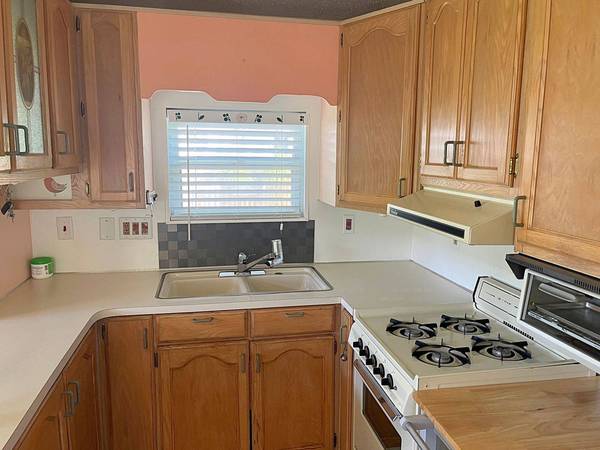 1009 Bay RD #10, Mchenry, IL 60051