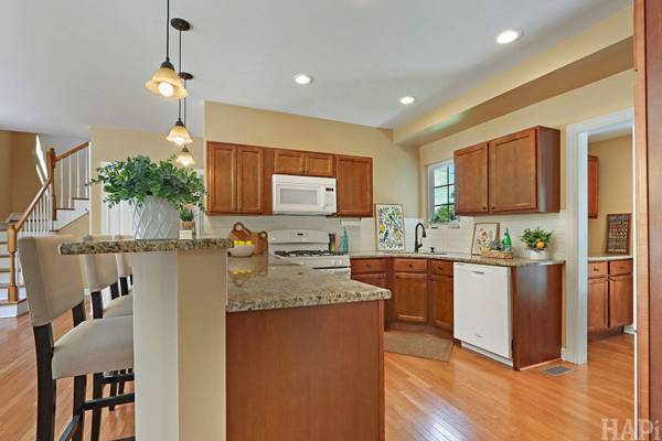 40431 N Fairview ST, Antioch, IL 60002