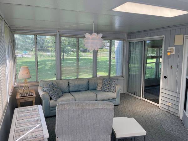 1009 Bay RD #10, Mchenry, IL 60051
