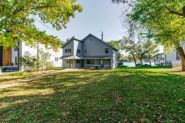 42385 N Woodbine AVE, Antioch, IL 60002